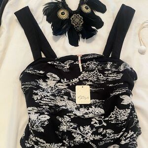 Free People black and white crop top